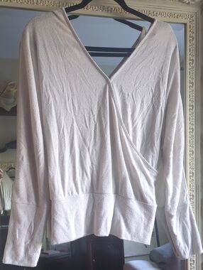 Express Eggshell White Knit Top with V-Neck